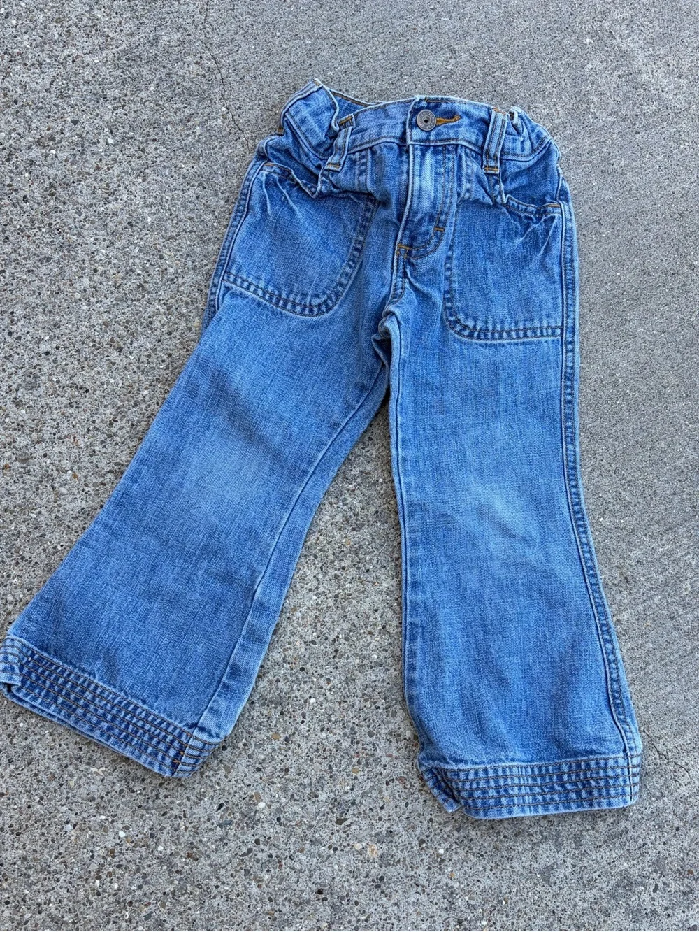 Oshkosh B'gosh girls bootcut vintage jeans size 3T toddler